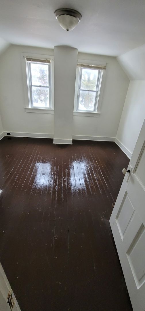 Building Photo - Brackenridge Duplex