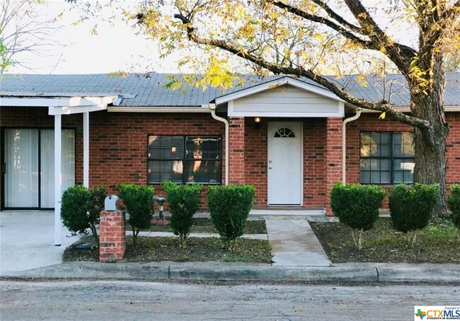 Building Photo - 413 Mesquite St