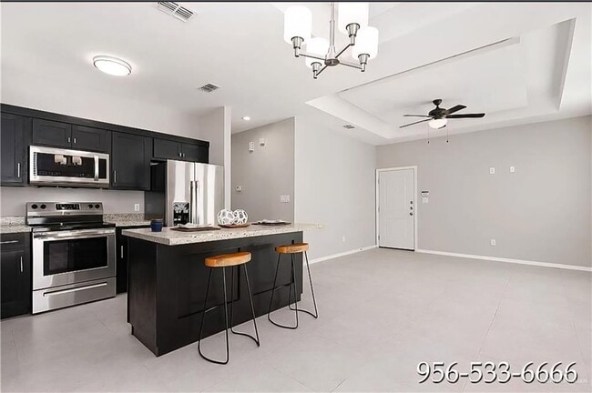 Building Photo - 3816 Las Vistas Ln