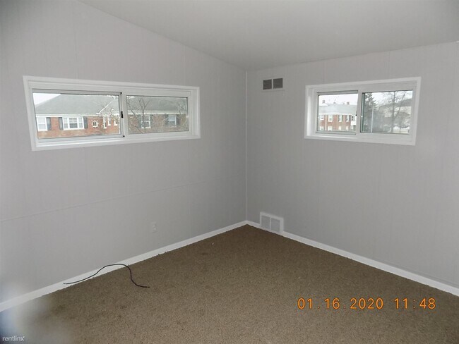 Building Photo - 2 br, 1 bath Condo - 19265 Rockcastle St