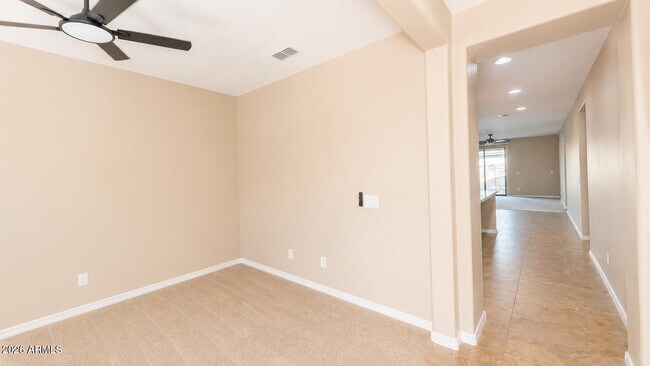 Foto del edificio - 277 N Jesse St