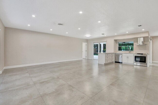Foto del edificio - 1060 NW 6th Ter