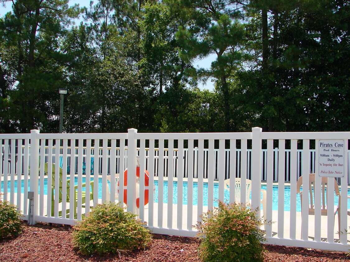 Building Photo - 35 Pirates Cove Dr