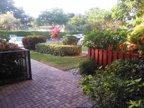 Foto del edificio - 370 NW 76th Ave