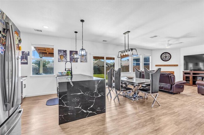 Foto del edificio - 11511 Marshall St