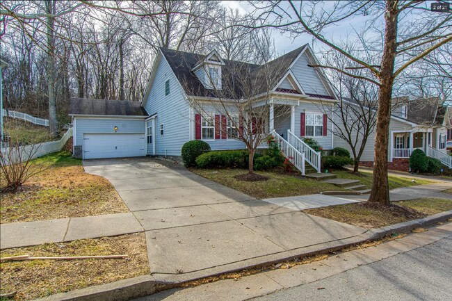 Building Photo - Gorgeous Lenox Village Home! 4bd/3bth