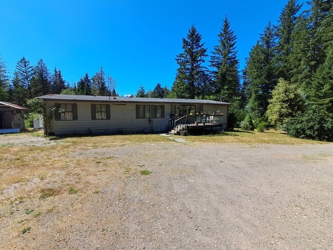 Building Photo - Seabeck 3 Bedroom Oasis Available for Rent...