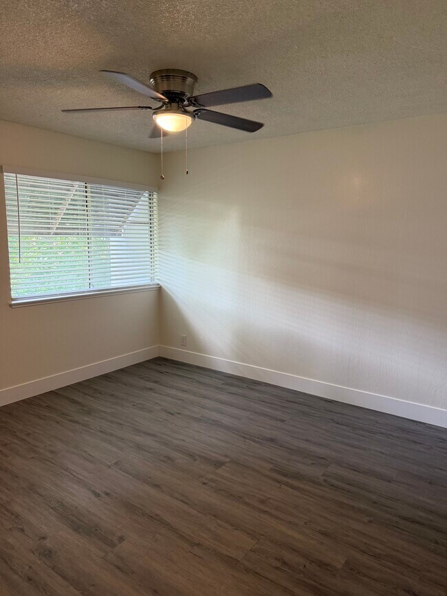 Bed room - 5128 Greenberry Dr