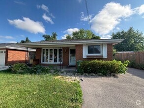 Building Photo - 6 Muir Ave