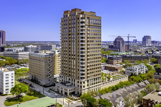 Building Photo - Residences at the Stoneleigh