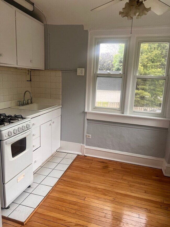 Foto del edificio - 1155 St Johns Ave