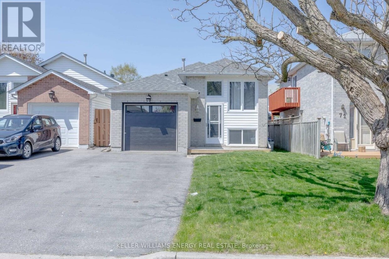 Photo principale - 74 Trudeau Dr