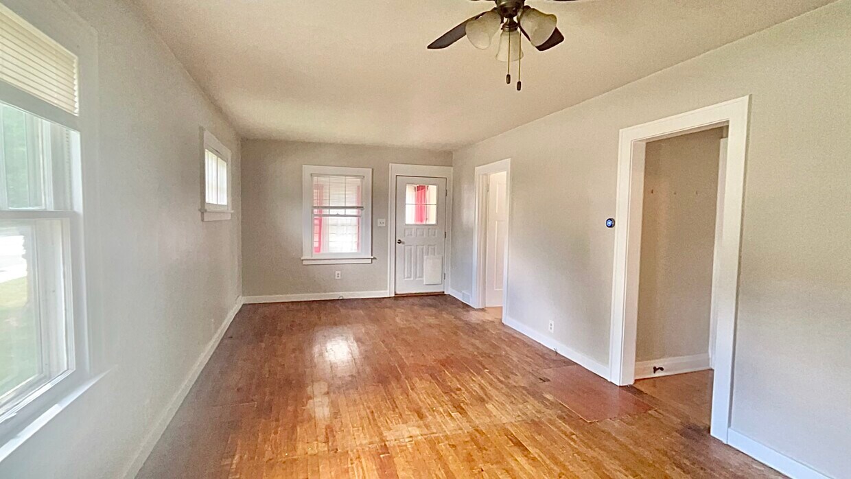 Primary Photo - 202 5th St S