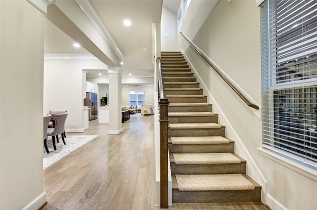 Building Photo - 811 Malone St