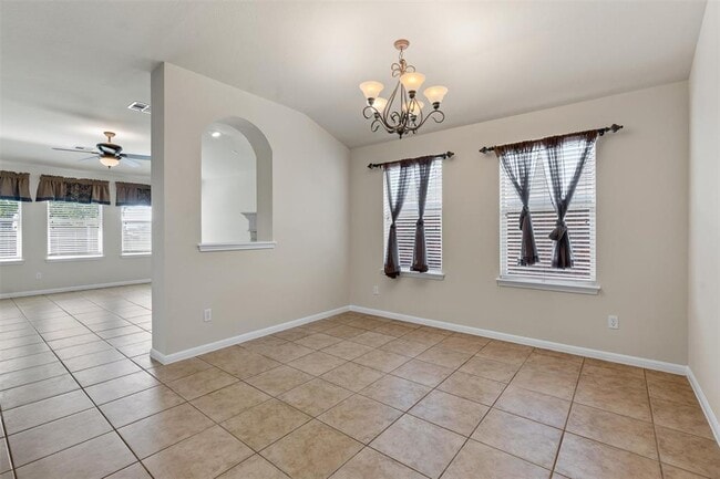 Building Photo - 3426 Shiraz Loop