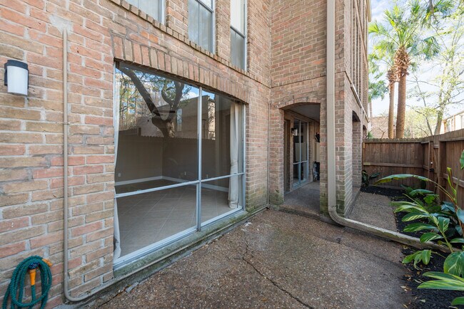 Lovely Patio - 4641 Wild Indigo St