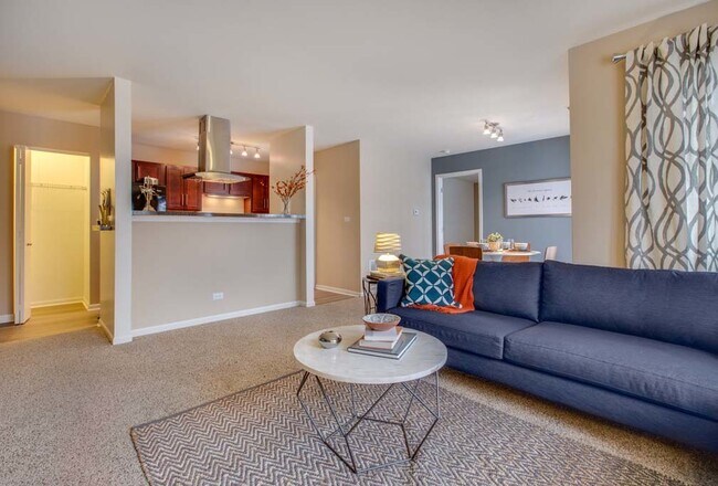 Foto del edificio - 6103 Knoll Wood Rd