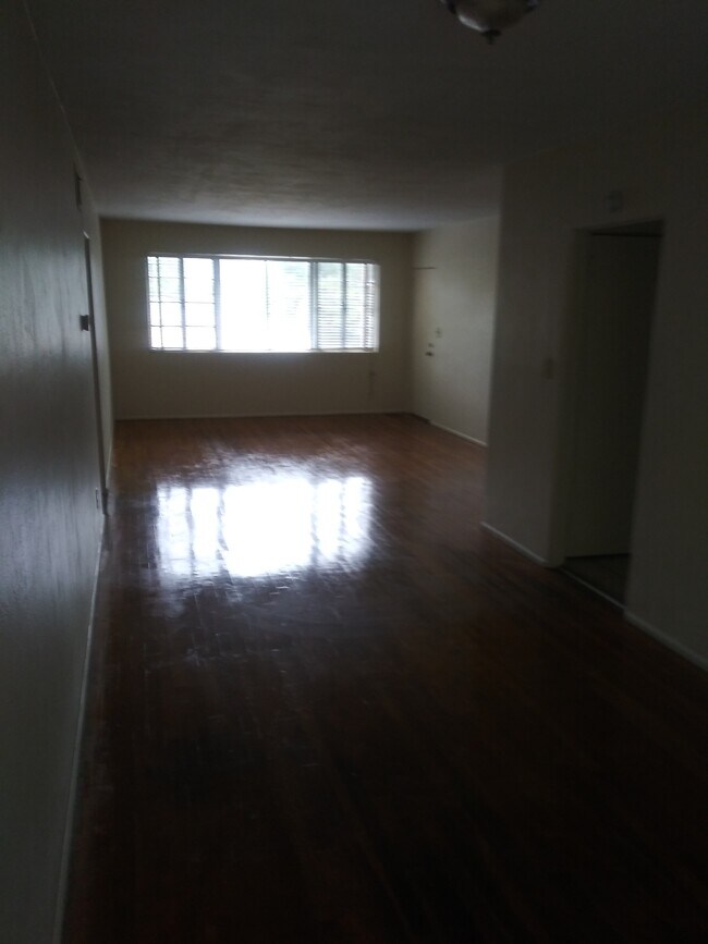 Foto del edificio - 2139 Spring Park Rd