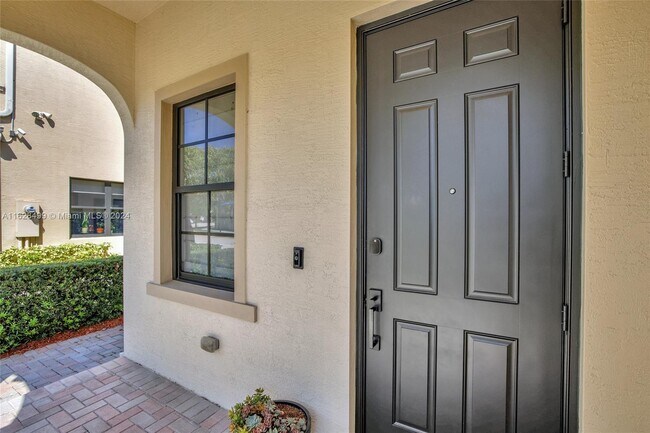 Building Photo - 655 NE 193rd Terrace