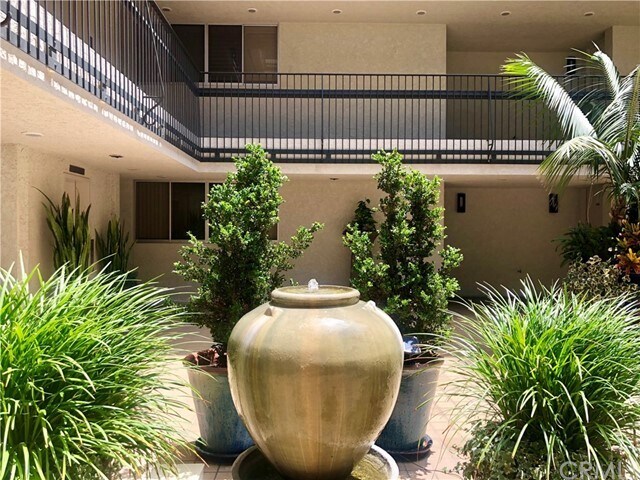 Foto del edificio - 7811 Eads Ave
