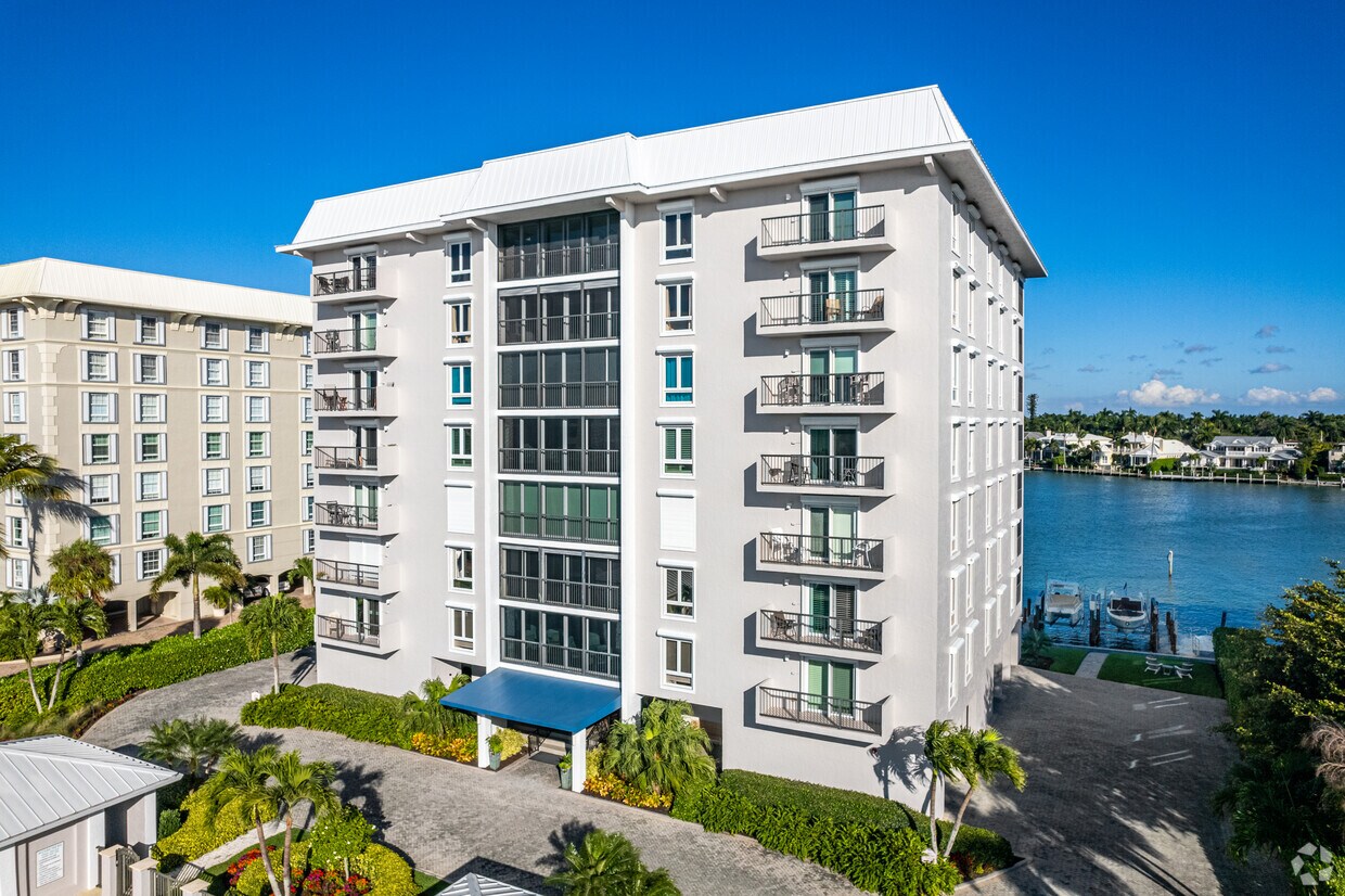 2650 Gulf Shore Blvd N - Windemere