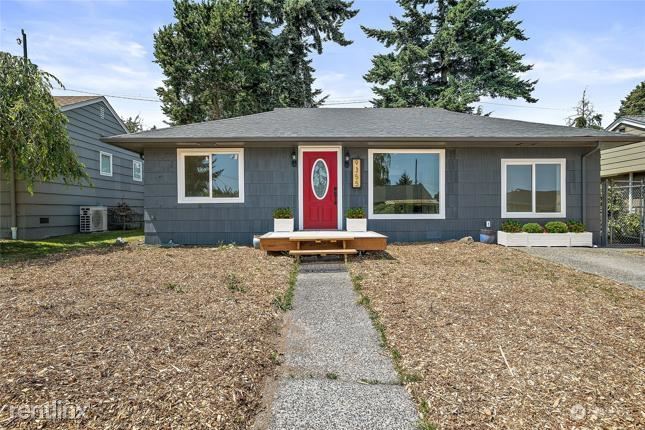 Primary Photo - 3 br, 2 bath House - 9355 i 31St Place SW