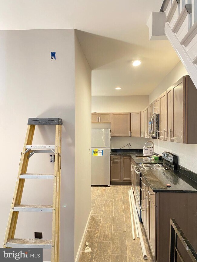 Foto del edificio - 422 S 43rd St