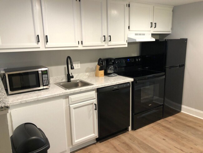 Foto del edificio - 4752 Seahawk Ct