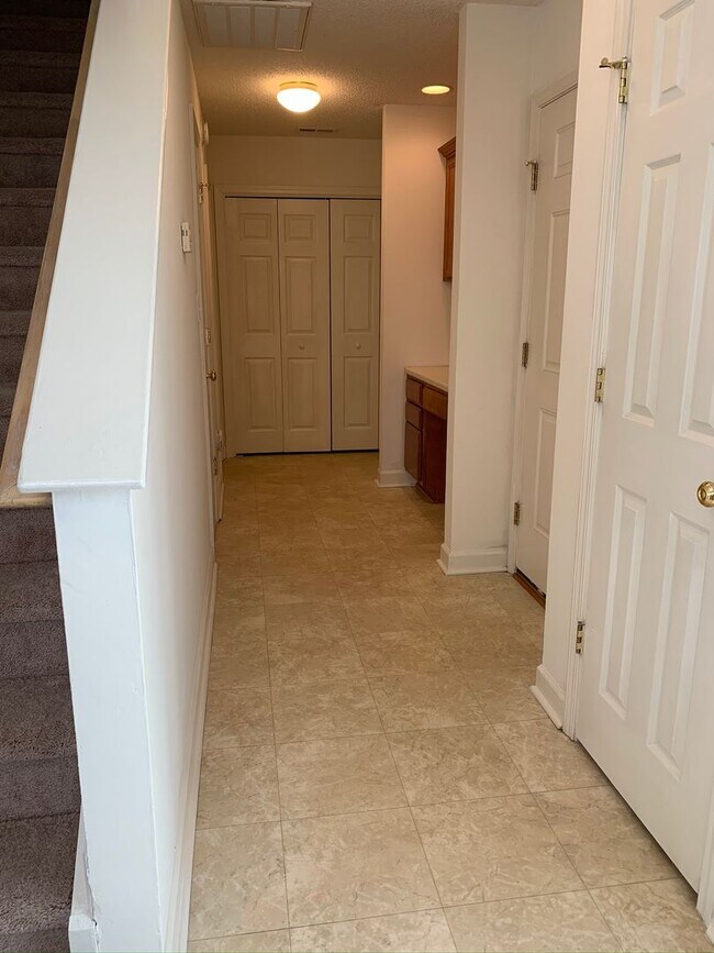 Foto del edificio - 123 Clusters Cir