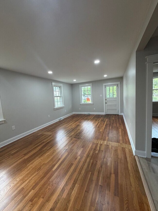 Foto del edificio - 224 Hylawn Ave