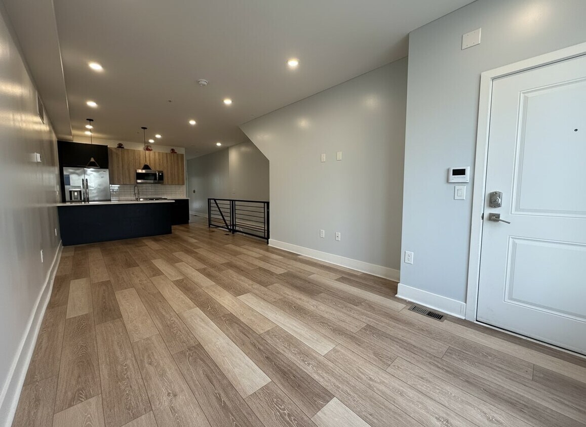 Foto principal - 2526 Cecil B. Moore Ave