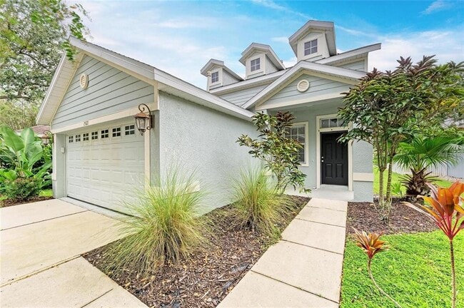 Foto del edificio - 15121 Searobbin Dr