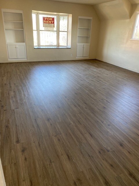 Living Room/Dinning Area - 9226 Elizabeth Ave