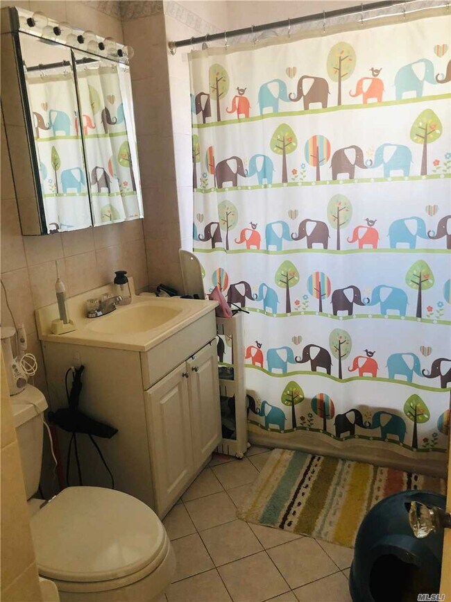 Building Photo - 96-24 72nd Rd