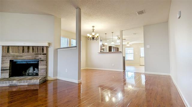 Foto del edificio - 2424 Chestnut Dr