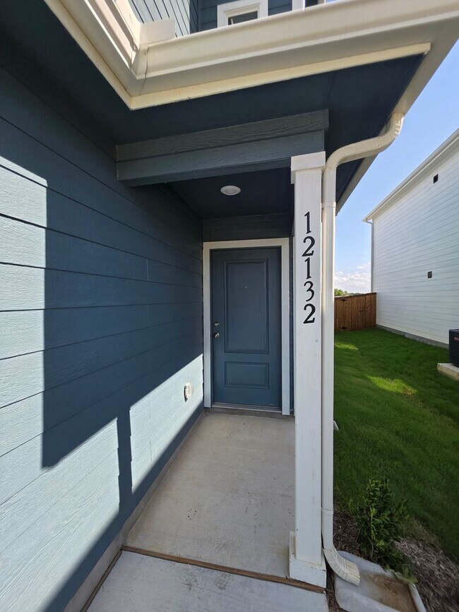 Foto del edificio - Charming 3-Bedroom Home in Providence Vill...