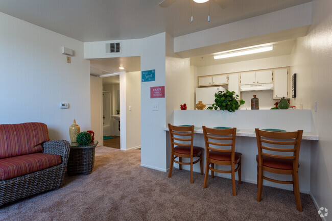 Apartamento modelo - Huntington Senior Plaza 55+