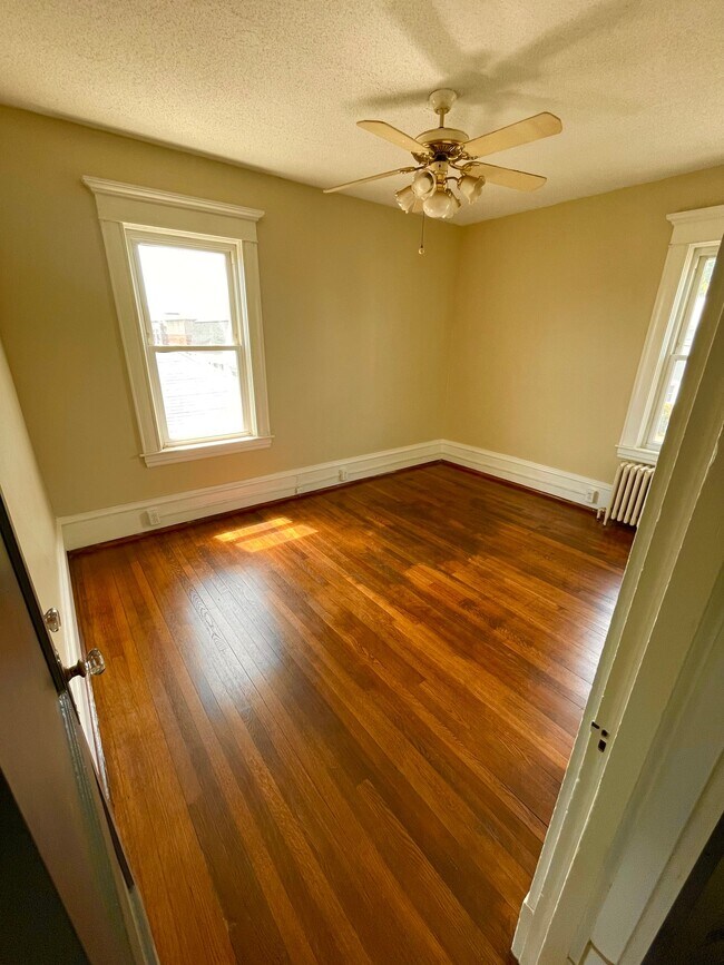 Foto del edificio - 250 Central Ave