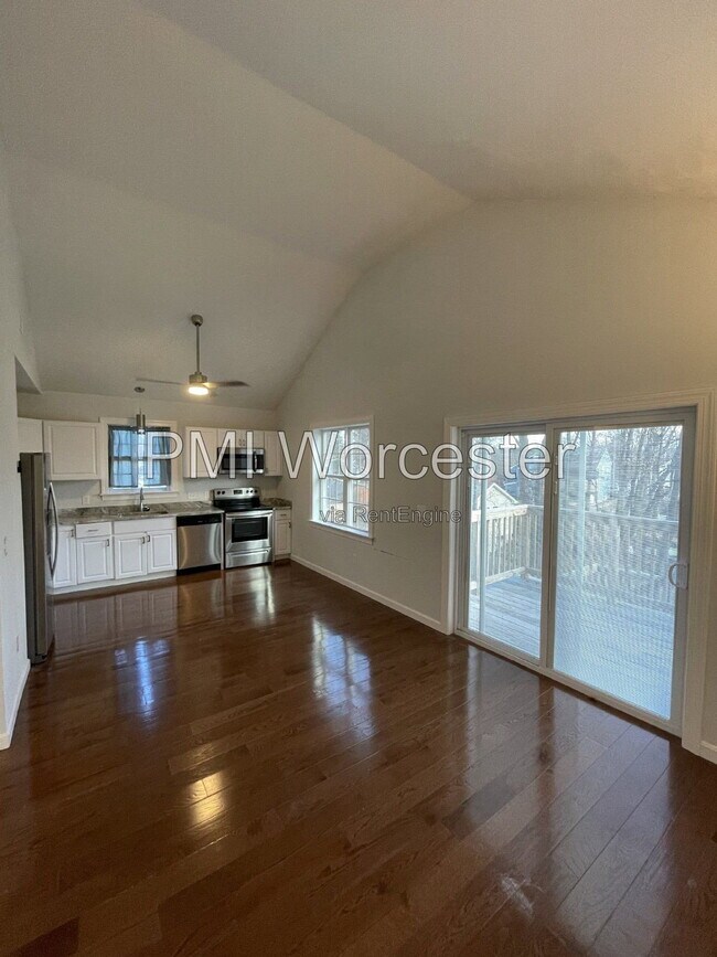 Foto del edificio - 14 Edgemere Blvd