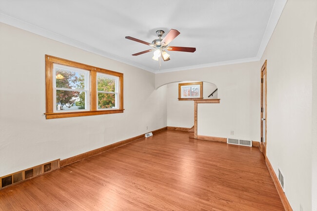 Foto del edificio - 1001 Woodsdale Ave