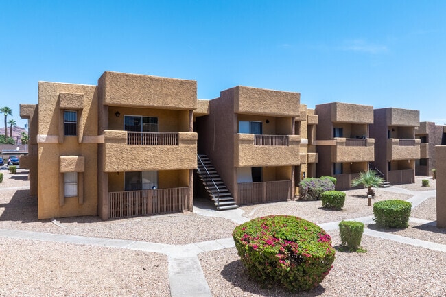Building Photo - Papago Crossing