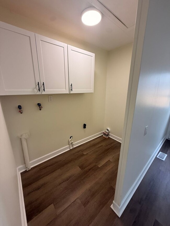 Building Photo - 2004 Wilmington Ave