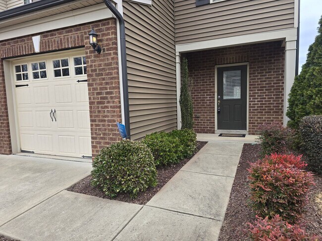 Photo - 111 Tuftin Dr Townhome