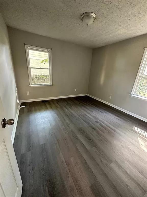 Foto del edificio - 1246 Lyle Ave