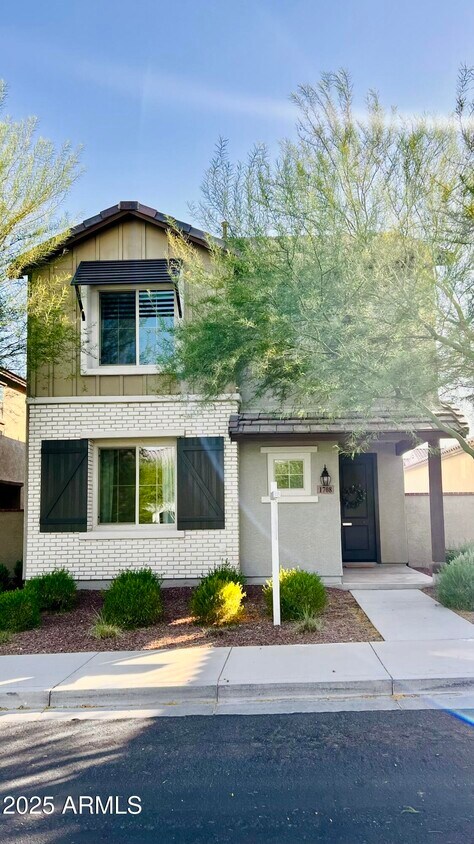 Foto principal - 1708 N Marketside Ave