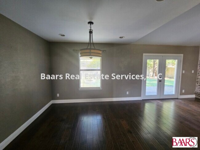 Foto del edificio - READY FOR MOVE IN!!