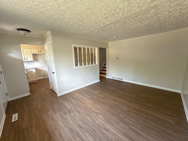 Building Photo - 2480 Daily Rd