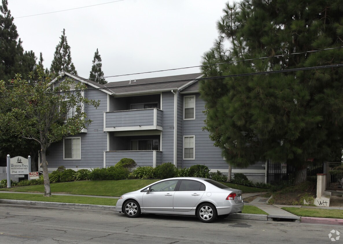 Foto del edificio - Webster Pines Apartments