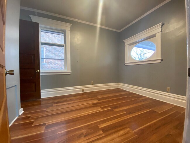 Foto del edificio - 743 Academy St