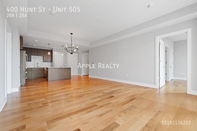 Building Photo - 400 Hunt St